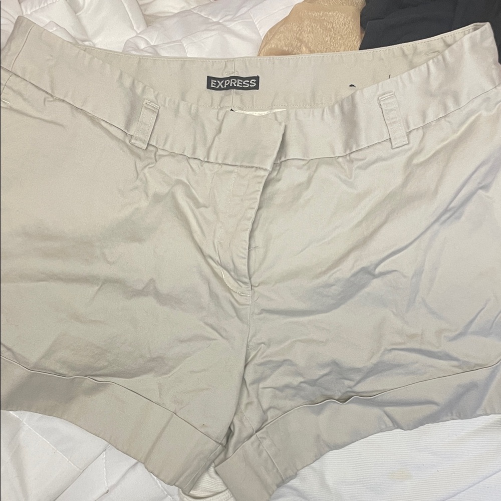 Express Women's Light Cream Chino Shorts